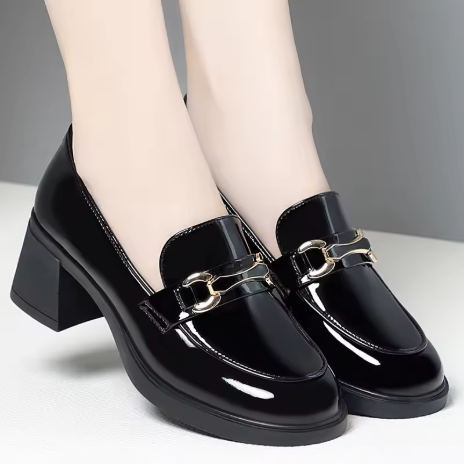 Mocasín Femenino Elegante con Tacón Bajo